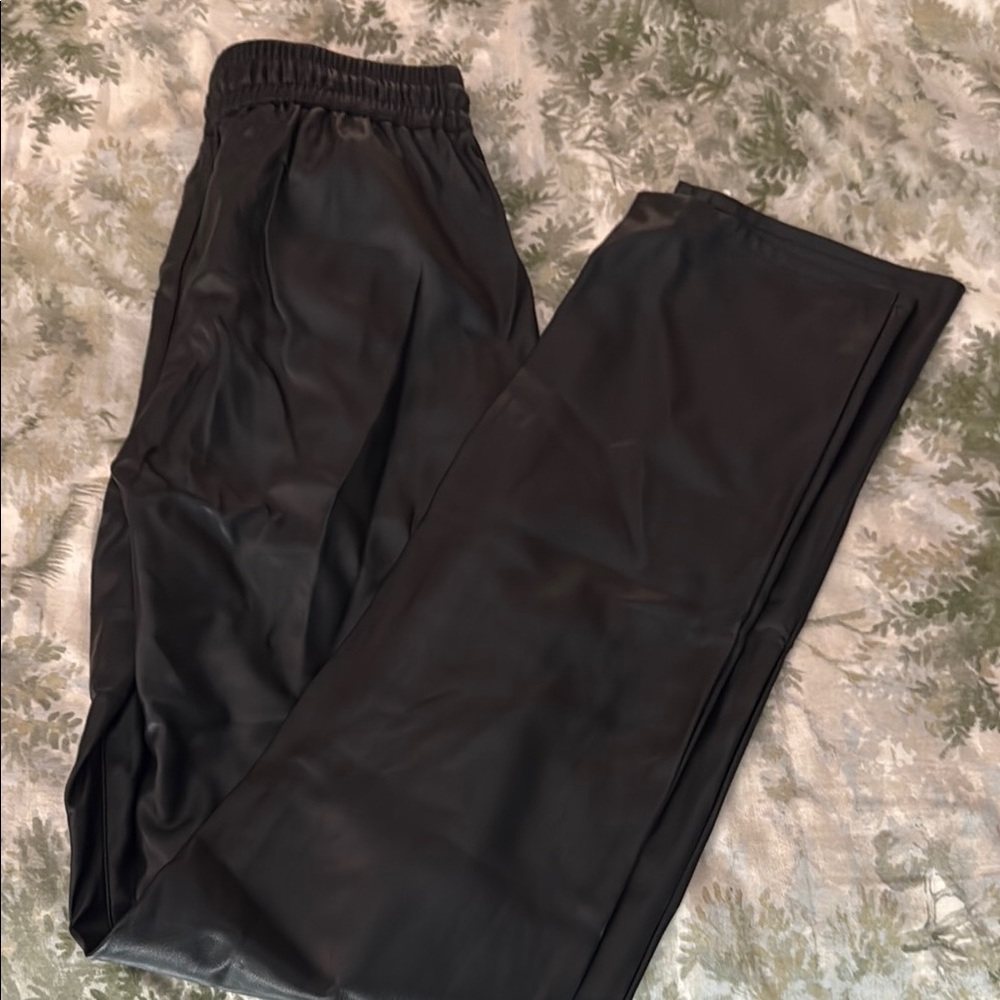 Good American Black Straight Leg Pants